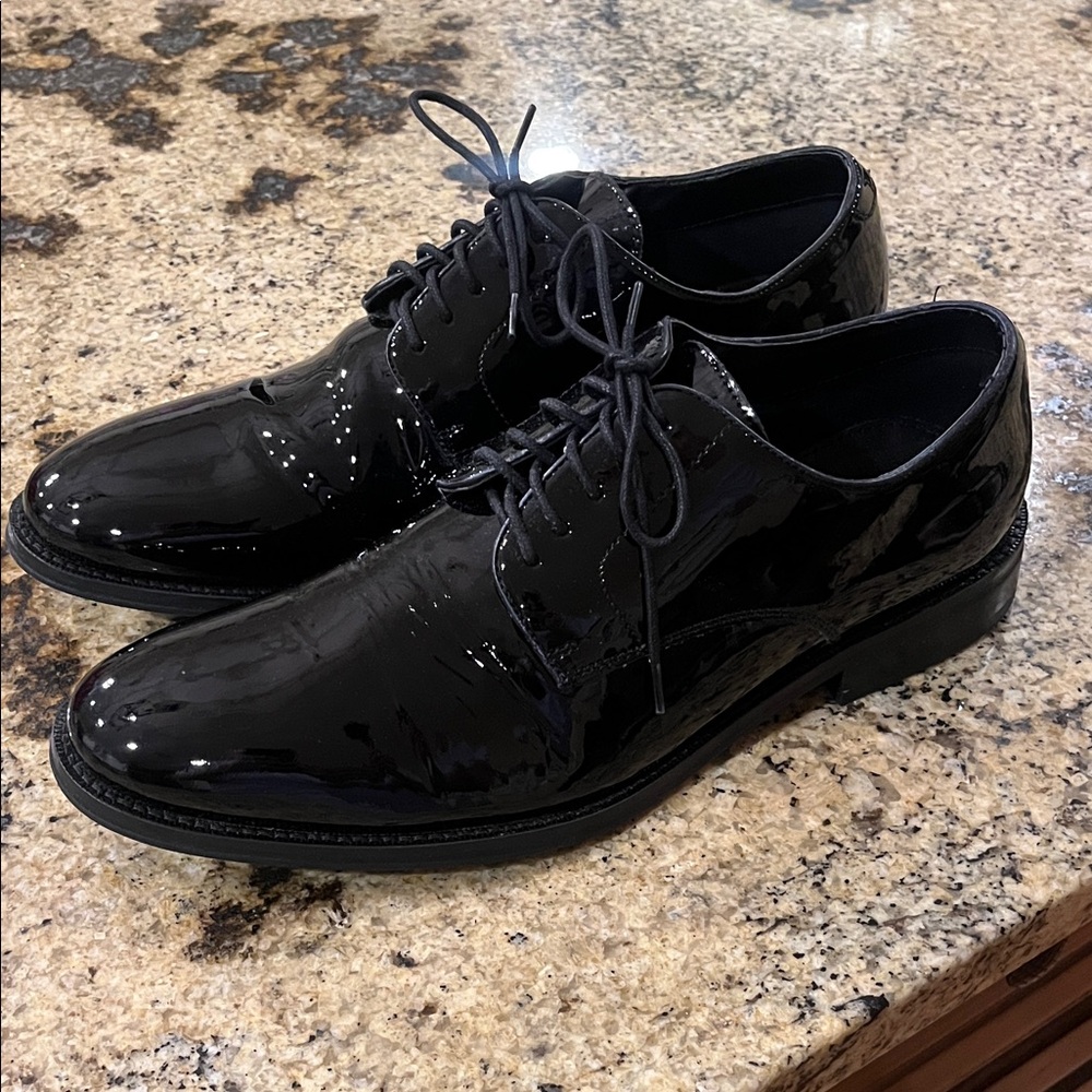 The Black Tux men’s tuxedo shoe size 10